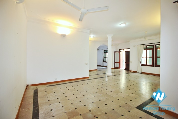 Outdoor-pool five bedrooms house for rent in Dang Thai Mai st, Tay Ho, Ha Noi