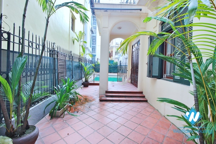 Outdoor-pool five bedrooms house for rent in Dang Thai Mai st, Tay Ho, Ha Noi