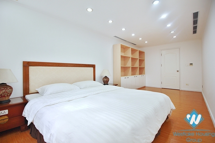 Serviced 4 bedrooms house for rent in Tay Ho ward, Ha Noi