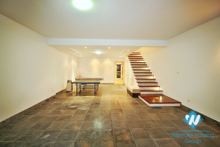 Semi-furnished 4 bedrooms house with big yard for rent in Tay Ho ward, Ha Noi