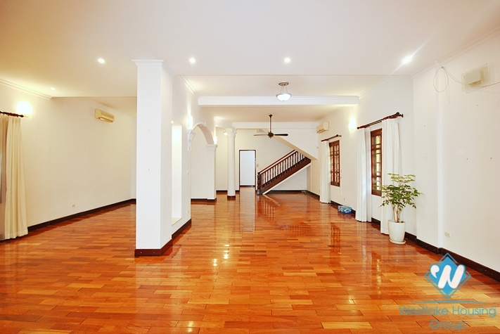 Spacious garden house with out-door pool for rent in Tay Ho, Ha Noi