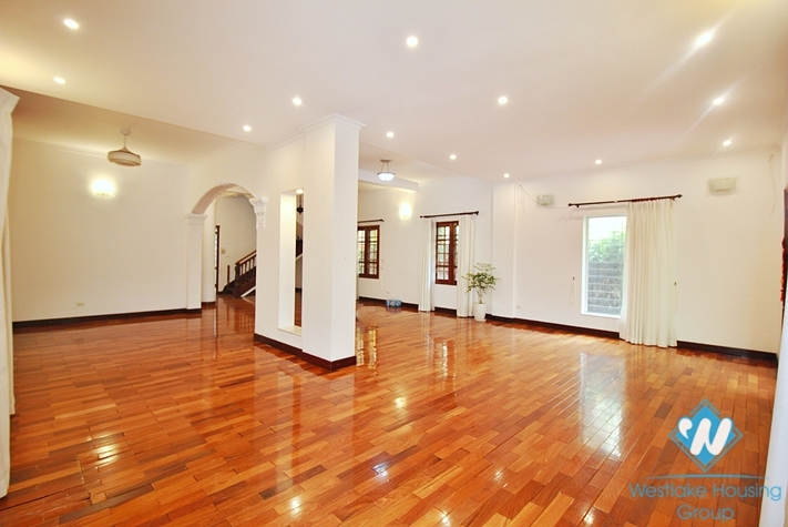 Spacious garden house with out-door pool for rent in Tay Ho, Ha Noi