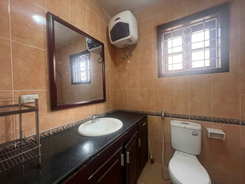 A spacious villa for rent in D block in Ciputra, Tay Ho