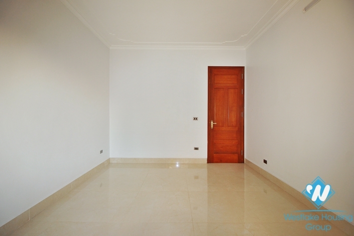 Unfurnished and new 4 bedrooms house for rent in Tay Ho, Ha Noi