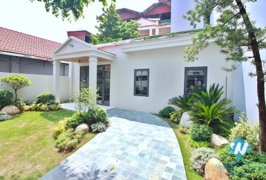 Green and modern 02 bedrooms house for rent in Tay Ho, Ha Noi