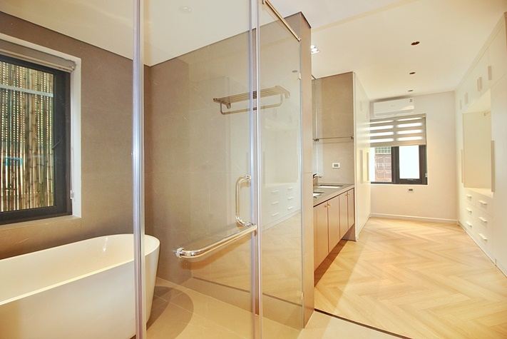 A big villa with garden and swimming pool for rent in Tay ho, Hanoi