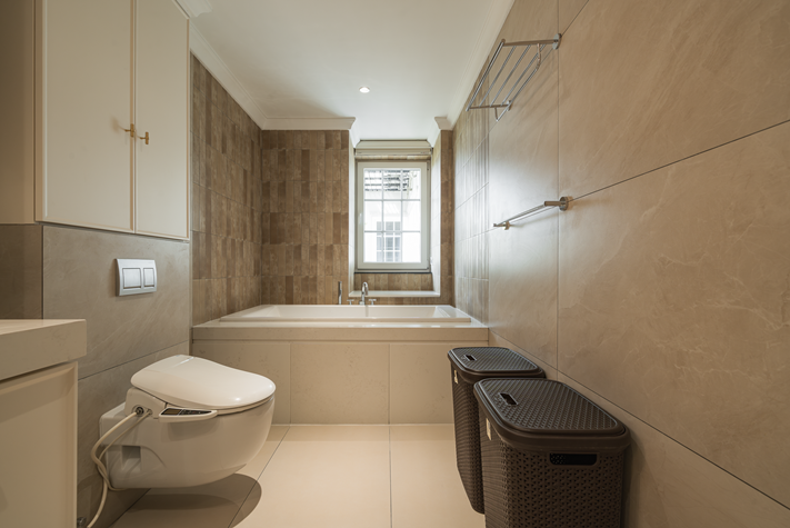 A modern 2 bedroom apartment for ren in Hoan Kiem, Ha Noi