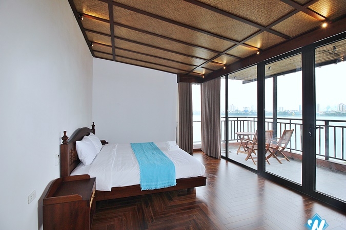 Lake view duplex 4 beds apartment for lease in Quang Khanh st, Tay Ho
