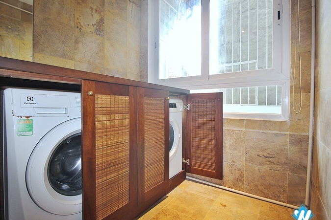 Lake view duplex 4 beds apartment for lease in Quang Khanh st, Tay Ho