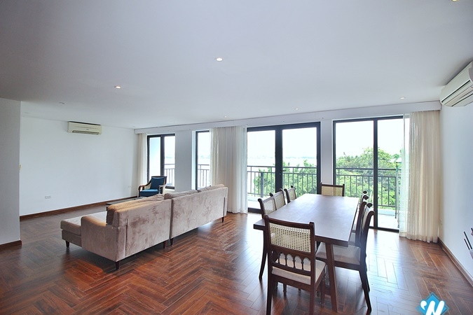Lake view duplex 4 beds apartment for lease in Quang Khanh st, Tay Ho