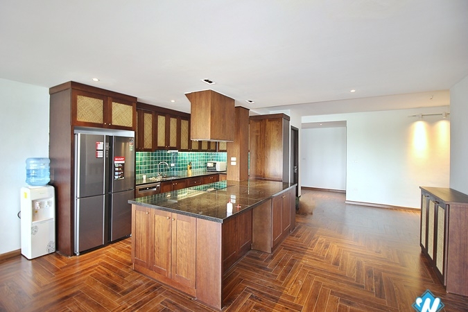 Lake view duplex 4 beds apartment for lease in Quang Khanh st, Tay Ho
