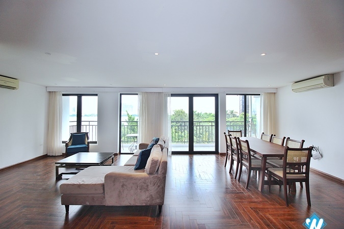 Lake view duplex 4 beds apartment for lease in Quang Khanh st, Tay Ho