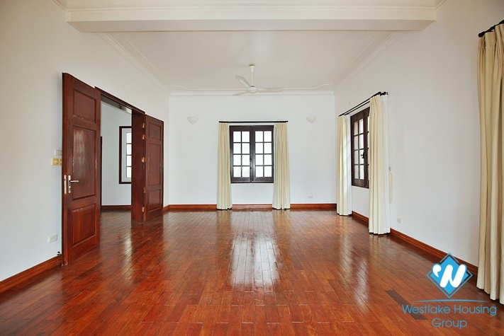 Five bedrooms with out-door pool for rent in Tay Ho, Ha Noi
