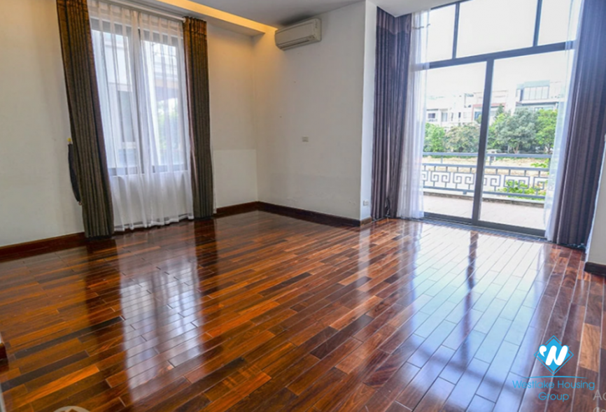 Nice house with nice garden for rent in Ciputra, Tay Ho, Ha Noi