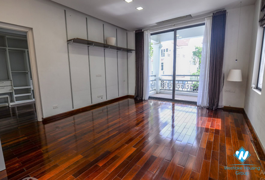 Nice house with nice garden for rent in Ciputra, Tay Ho, Ha Noi