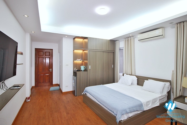 Lake view-House for rent in Tay Ho area