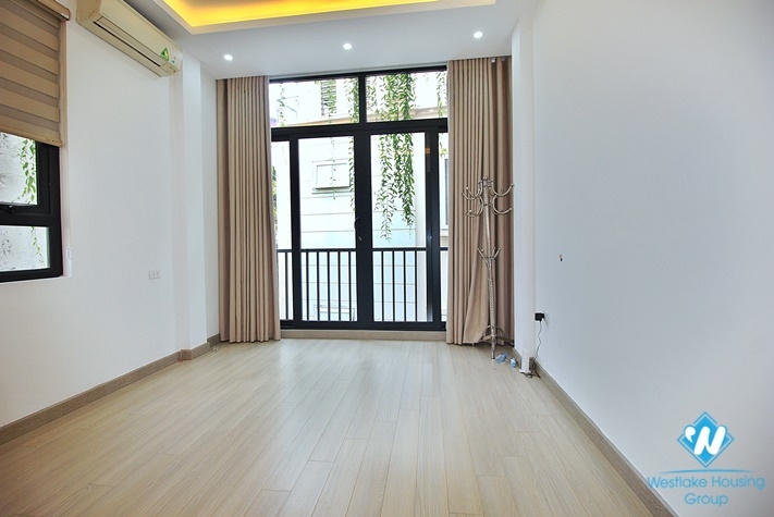 A nice and affordable house for rent in Tay Ho, Ha Noi