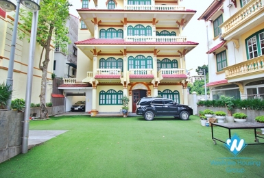 Spacious house with large courtyard for rent in Tay Ho area, Hanoi