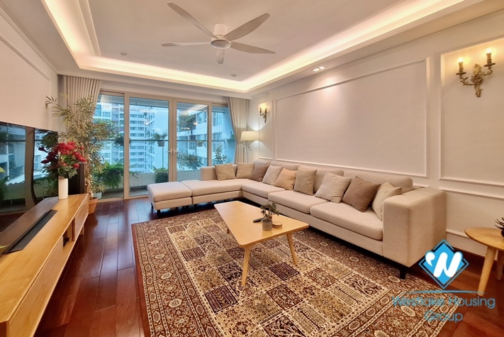 Brand new and modern 3 bedroom apartment for rent in Trung Hoa st, Cau Giay.