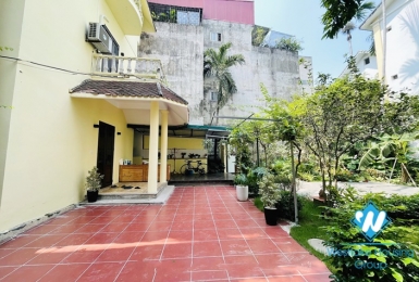 A beautifully house 4 bedroom for rent in Vong Thi st , Tay Ho district.