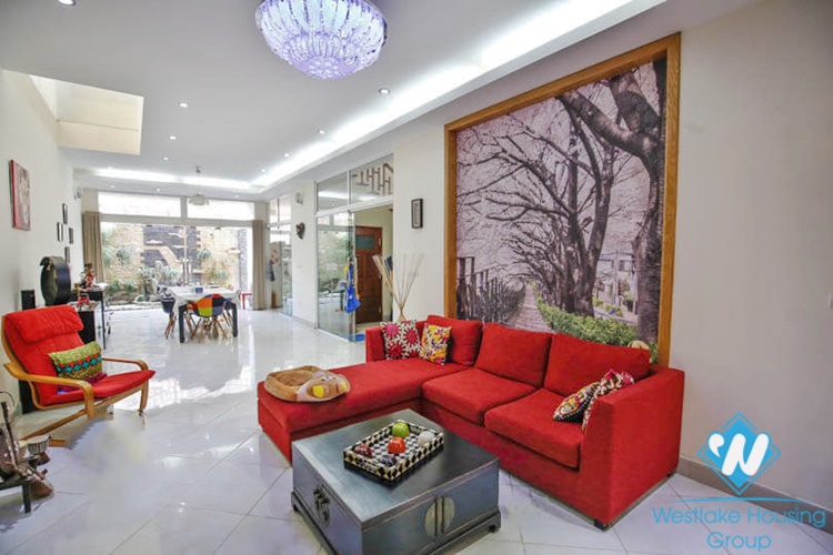 A lovely five bedrooms house for rent in Tay Ho area
