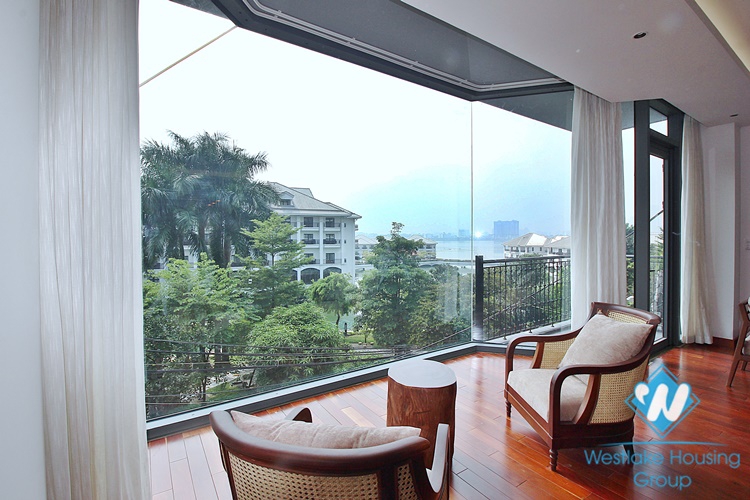 Lake view, new three bedrooms apartment for lease in Tu Hoa st, Tay Ho