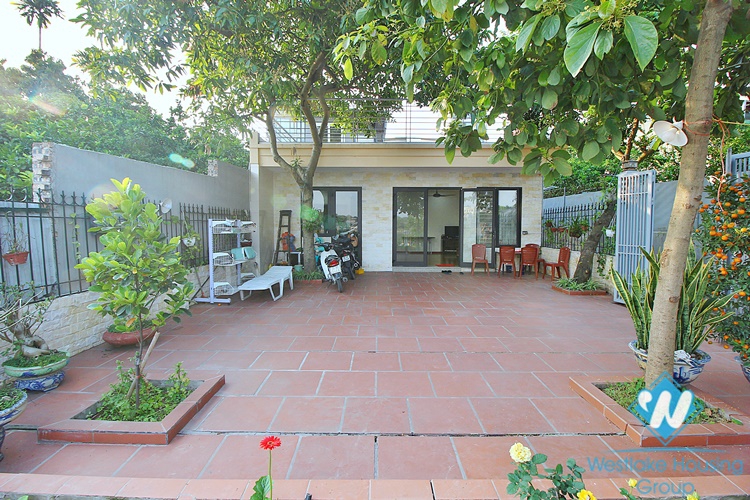 Garden house with lake view for rent in Dang Thai Mai st, Tay Ho
