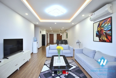 A pretty three bedrooms apartment for rent in Xuan Dieu st, Tay Ho