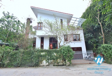 Green house with huge garden for rent in Tay Ho, Ha Noi