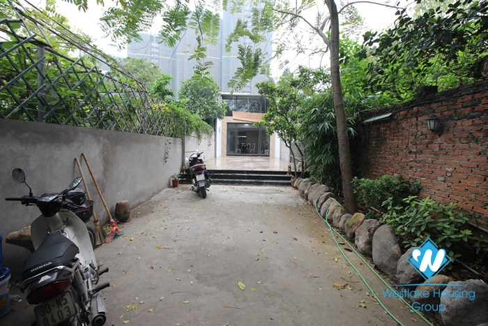 Spacious house with big yard for rent in Dang thai mai, Tay ho, Hanoi