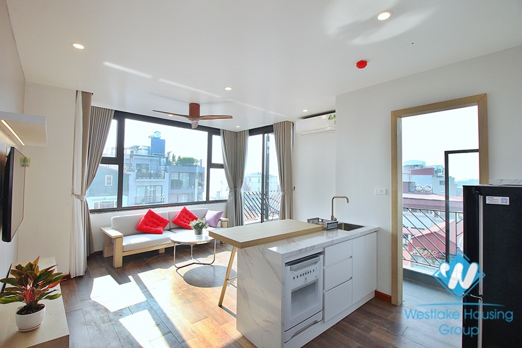 A bright one bedroom apartment for rent in Xuan Dieu street, Tay Ho