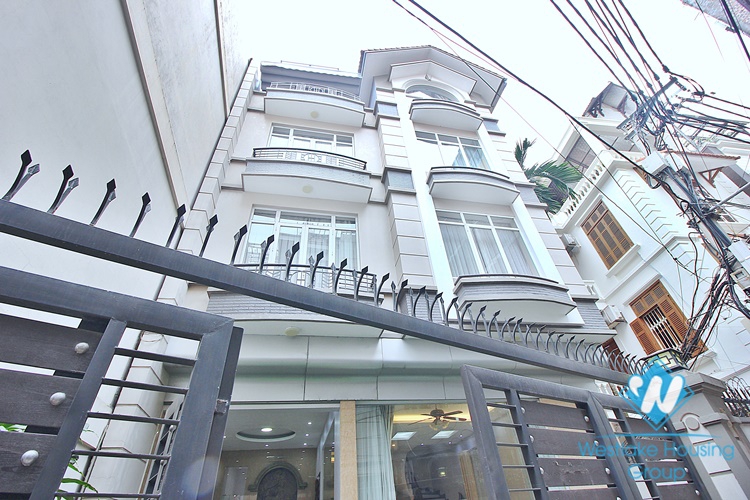 New house for rent in Au Co street, Tay Ho, Hanoi