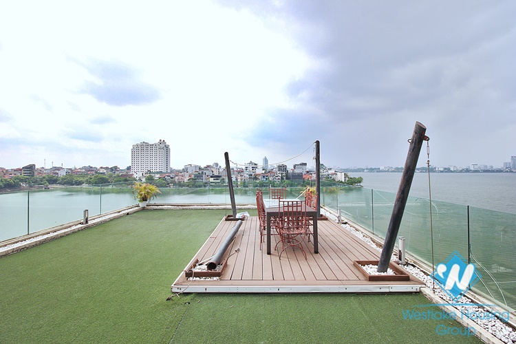 Lake view 1 bedroom apartment with huge balcony for rent in Quang An, Tay Ho