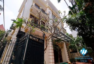 Unfurnished house with nice court yard terrace in Tay Ho, Hanoi