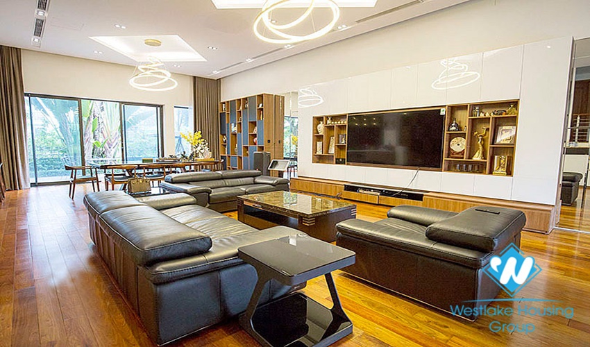 Luxurious 4 beds villa for rent in Ciputra, Tay Ho 