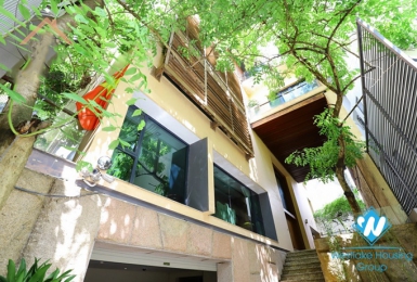 A stunning 4 bedroom villa for rent in Tay ho, Hanoi