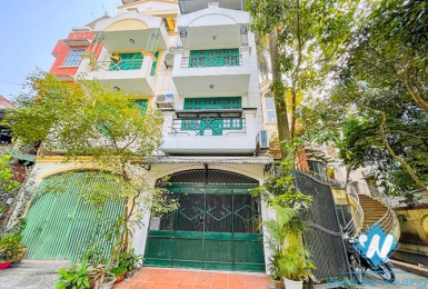 A beautiful house with nice view for rent in Tay Ho, Ha Noi