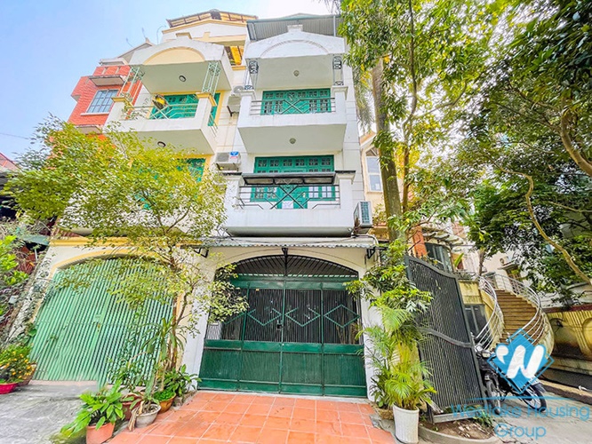 A beautiful house with nice view for rent in Tay Ho, Ha Noi