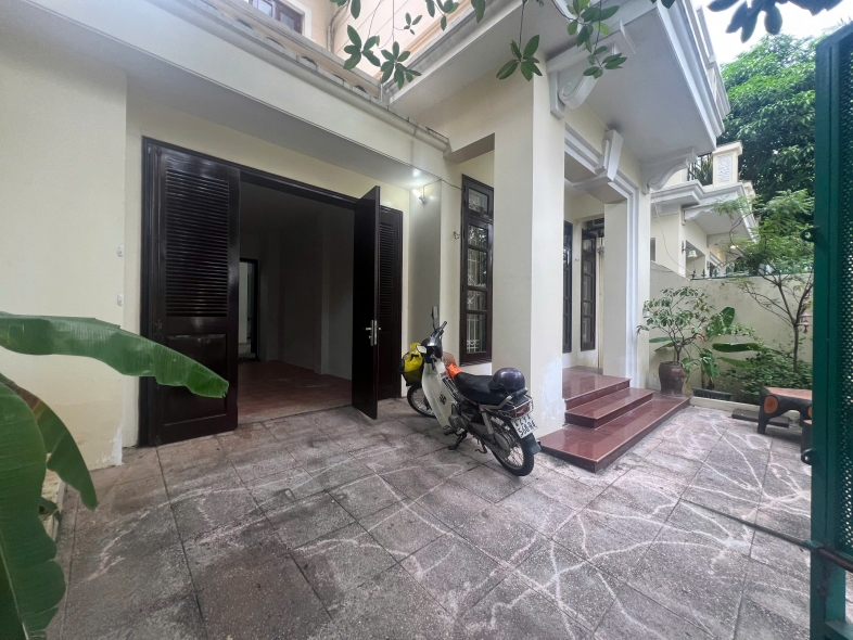 A spacious villa for rent in D block in Ciputra, Tay Ho