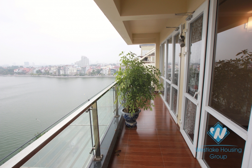 Beautiful apartment for rent in Xuan Dieu, Tay Ho, Hanoi