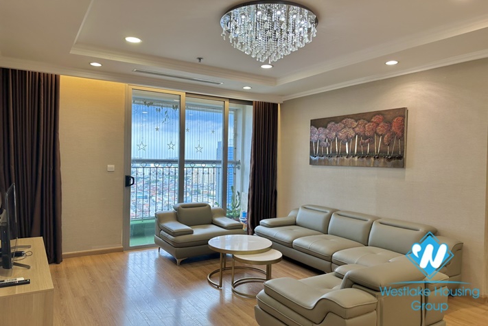 Fully furnished 3 bedroom apartment for rent in Vinhomes Nguyen Chi Thanh, Dong Da 