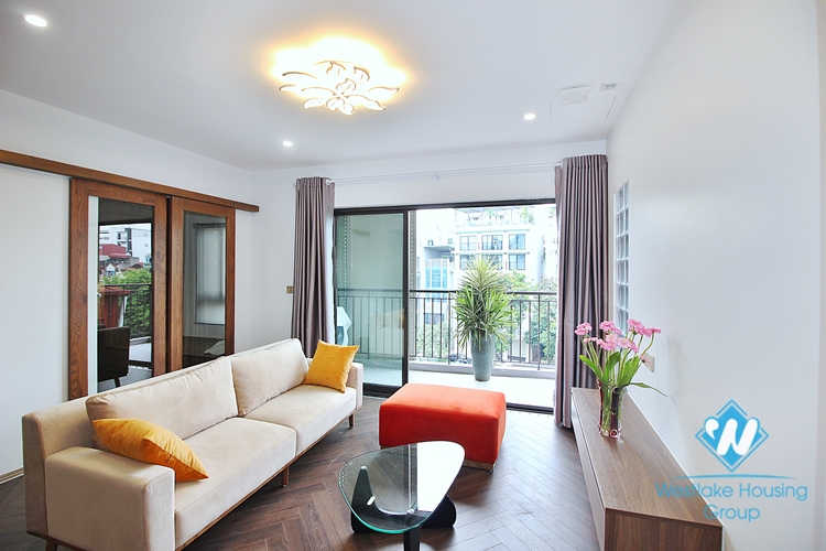 Lake view and brand new 1 bedroom and 1 working room for rent in Tay Ho, Ha Noi