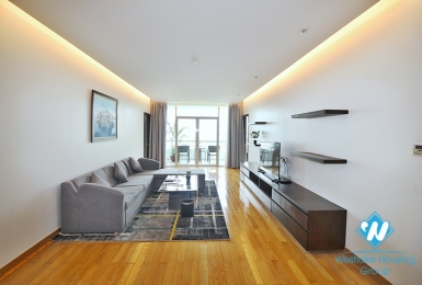 Lake view serviced apartment in Tay Ho District For Rent 
