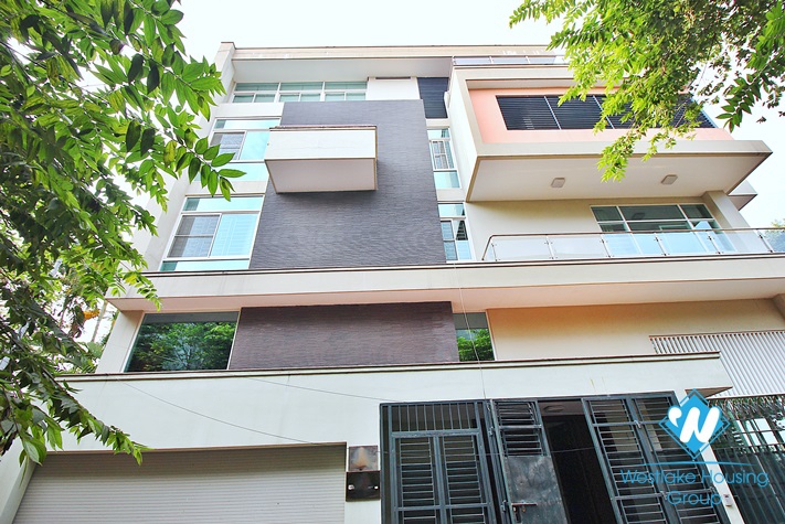 Lake view- House with big terrace for rent in Tay Ho, Hanoi