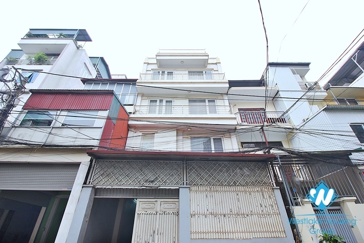 Unfurnished house for rent in An Duong Vuong st, Tay Ho