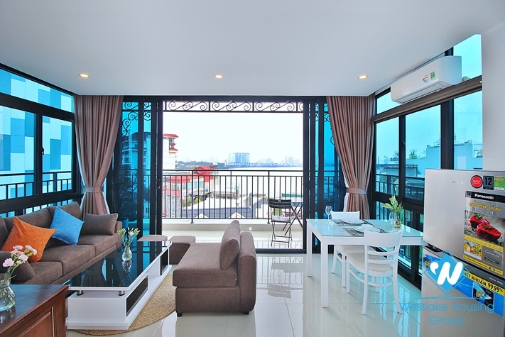 Top floor and lake view one bedroom apartment for rent in Yen Phu st, Tay Ho