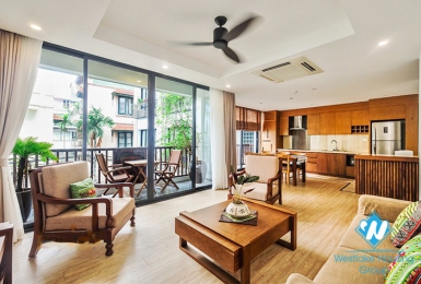 Brightly and cozy three bedrooms apartment for lease in Xuan Dieu, Tay Ho
