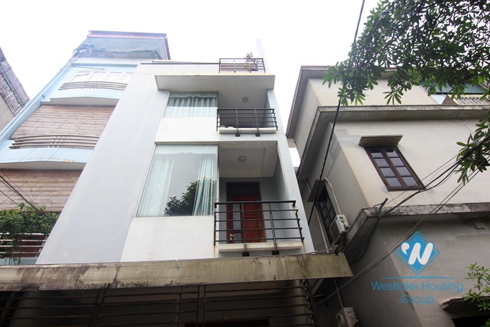 A cheap 3 bedrooms house for rent in Au co, Tay ho