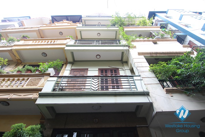 Unfurnished house for rent in Dang Thai Mai street, Tay Ho, Hanoi