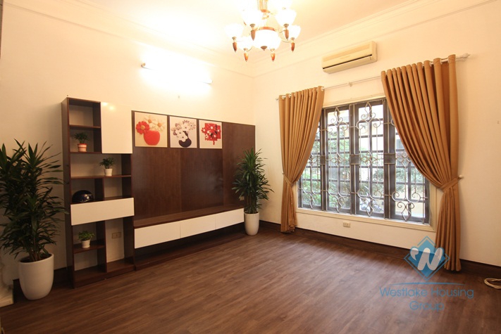 House for rent in Tay Ho alley with small yard large terrace